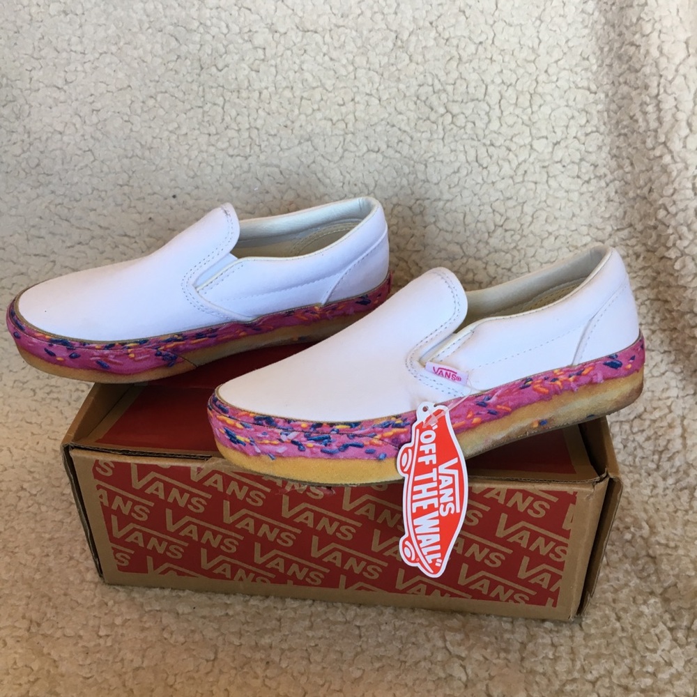 NWT Girls 2.5, Vans Donut Shoes - Picture 5 of 8